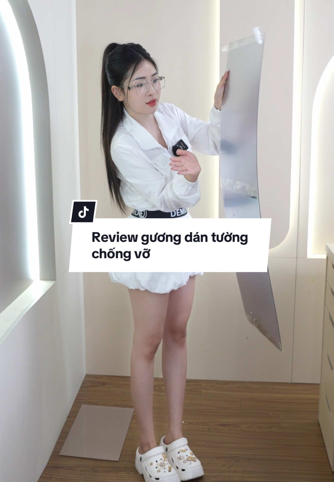 Review gương dán tường chống vỡ có thực sự tốt như quảng cáo? #tranganna #review #guongdantuong #xuhuong 
