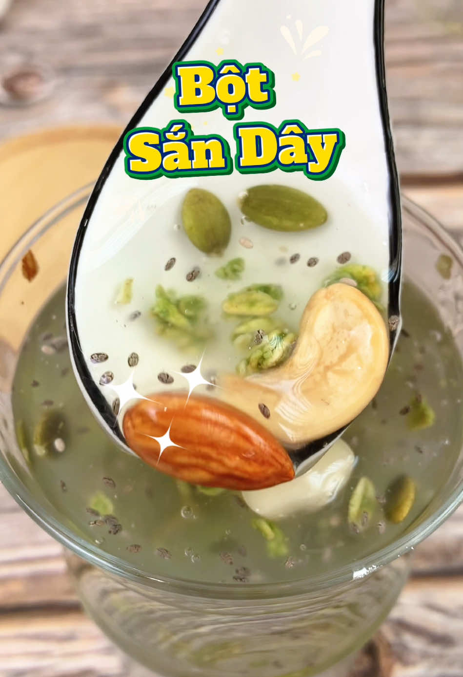 Bột Sắn dây Nguyên Chất tại vùng đất Gia Lai chuẩn ngon nè mọi người. #botsandaynguyenchat #botsanday #botsan #thanhmat #giainhiet #suckhoe #food #saleluongve #salevuichinhhang #reviewanngon #tiktokshopping #2425luongve #salegiuathang 