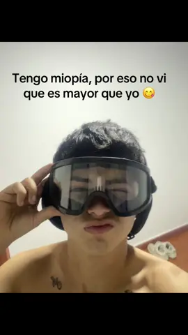 Ni con estas gafitas🥺 ig: diego17lv #fyp #identificarse #contenido #compartir #mayor #parejas 