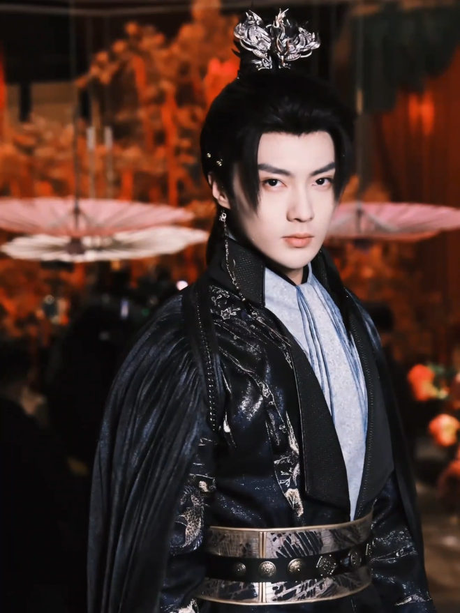 📷: Liu Lanbo #liulanbo #cosplay #cosplayer #hanfu #chinesestyle #handsome #crush #china 