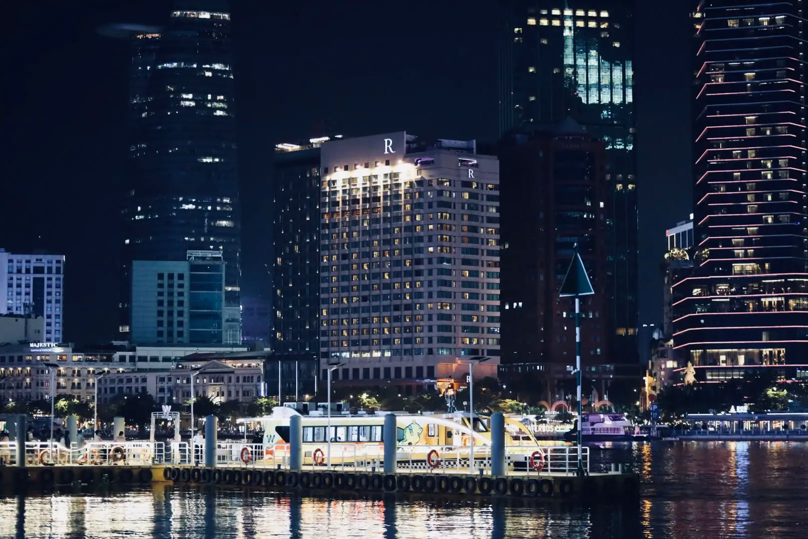 Người muốn ở lại thành phố, người chọn trở về quê nhà#xuhuongtiktok 