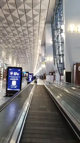 ✈️☺ #berandatiktok #fypシ゚viral #fyppppppppppppppppppppppp #berandafypシ #terminal3ultimate #garudaindonesia #soekarnohatta 