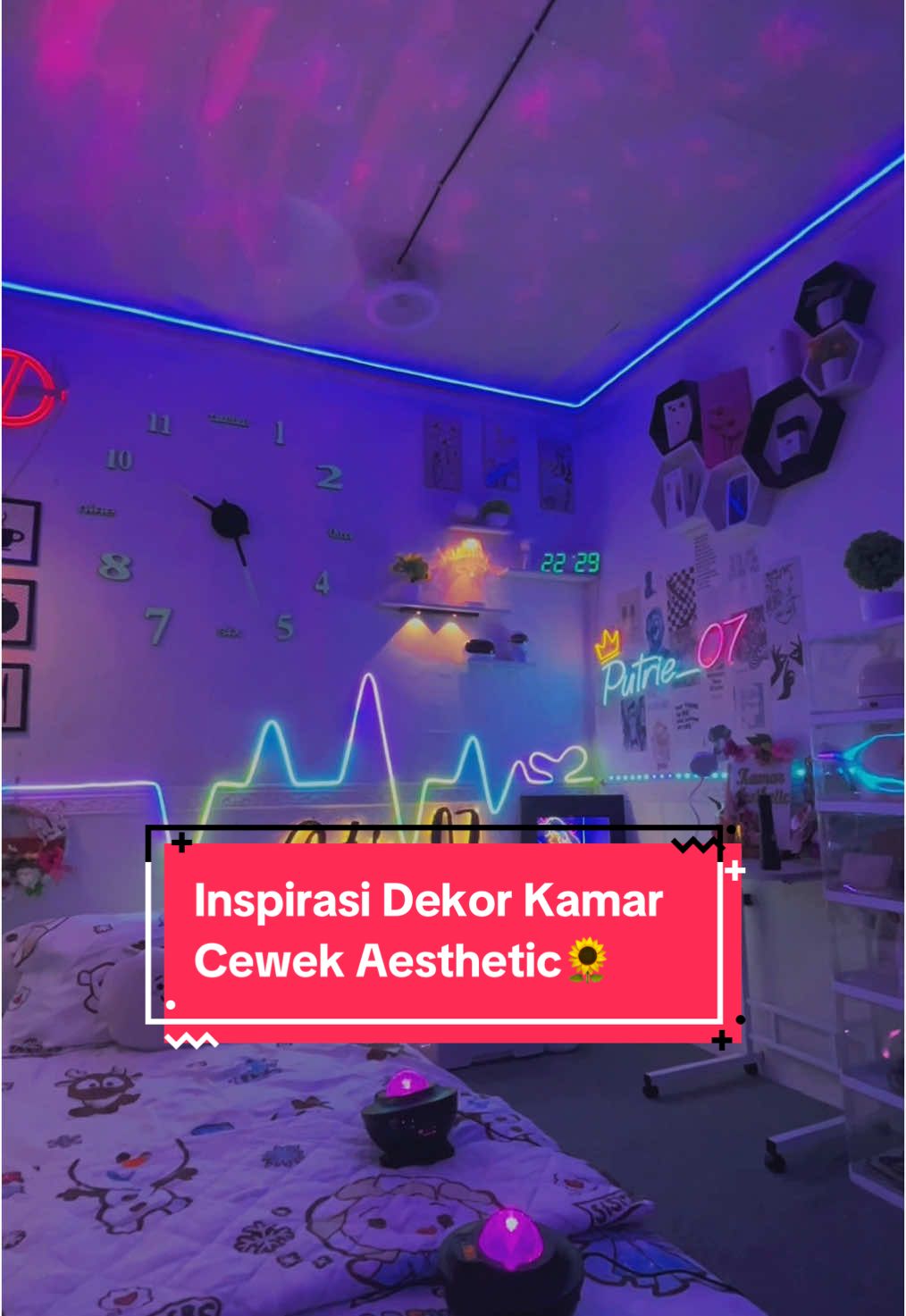 Inspirasi dekorasi kamar aesthetic cewek😉🫶 #inspirasidekorasikamar #kamaraesthetic #lampuaesthetic 