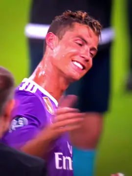 My childhood 🥰 #aftereffects #Soccer #footballtiktok #ronaldo #nostalgia #cristiano #fyp #viral 