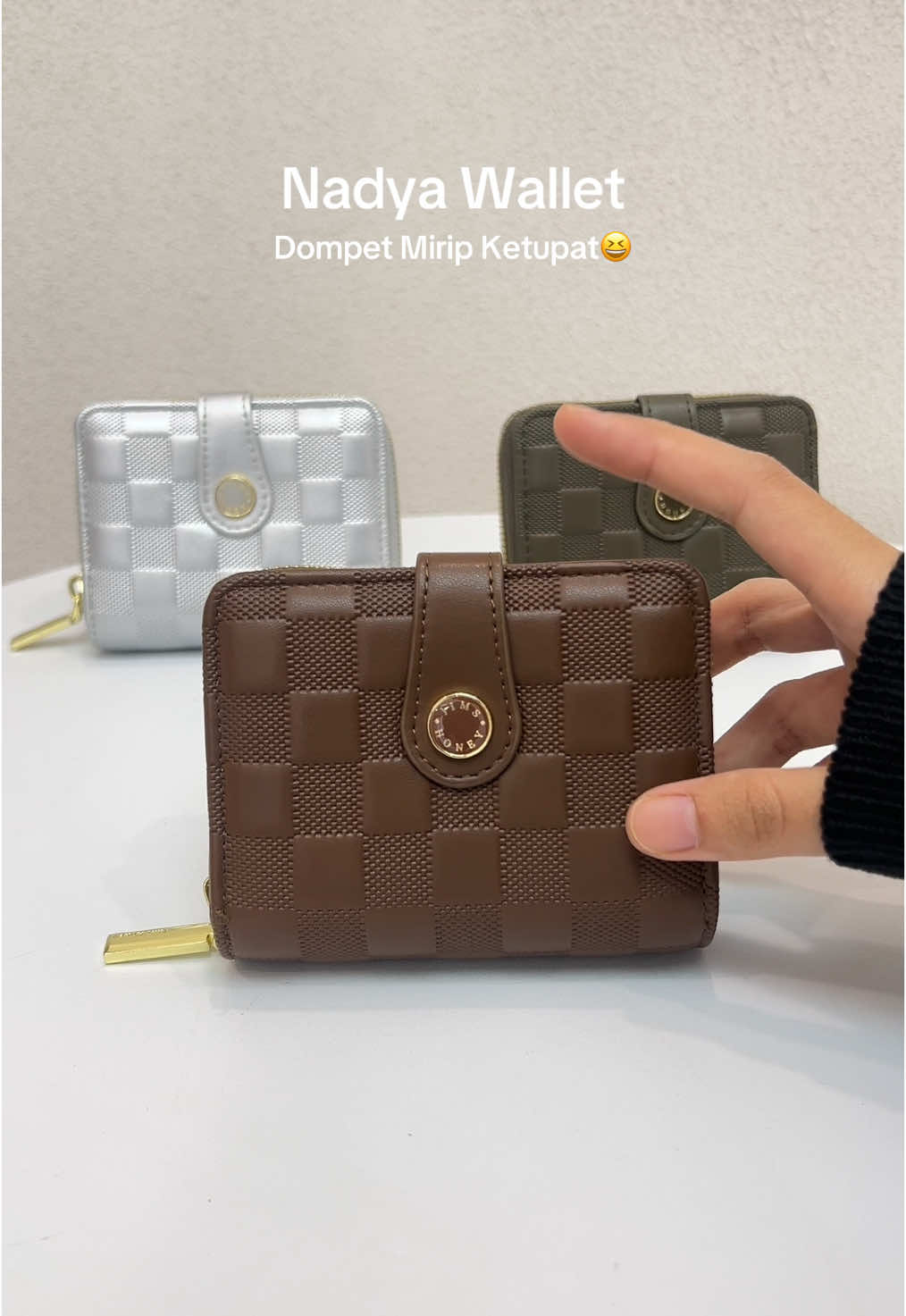 Bulan Puasa gini liat dompet pun jadi mirip ketupat😆 #Ramadan #ramadankembalikuat #Ramadanekstraseru #lebaran #dompetmurah 