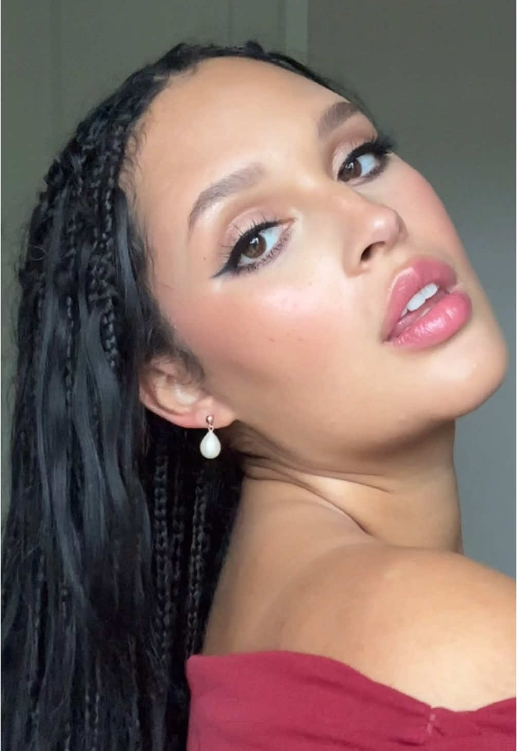 they always be ruining outfits tbh #BeautyTok #grwm #romanticizeyourlife #bohobriads #mixedgirl #yslbeauty #feminine #hoplessromantic 