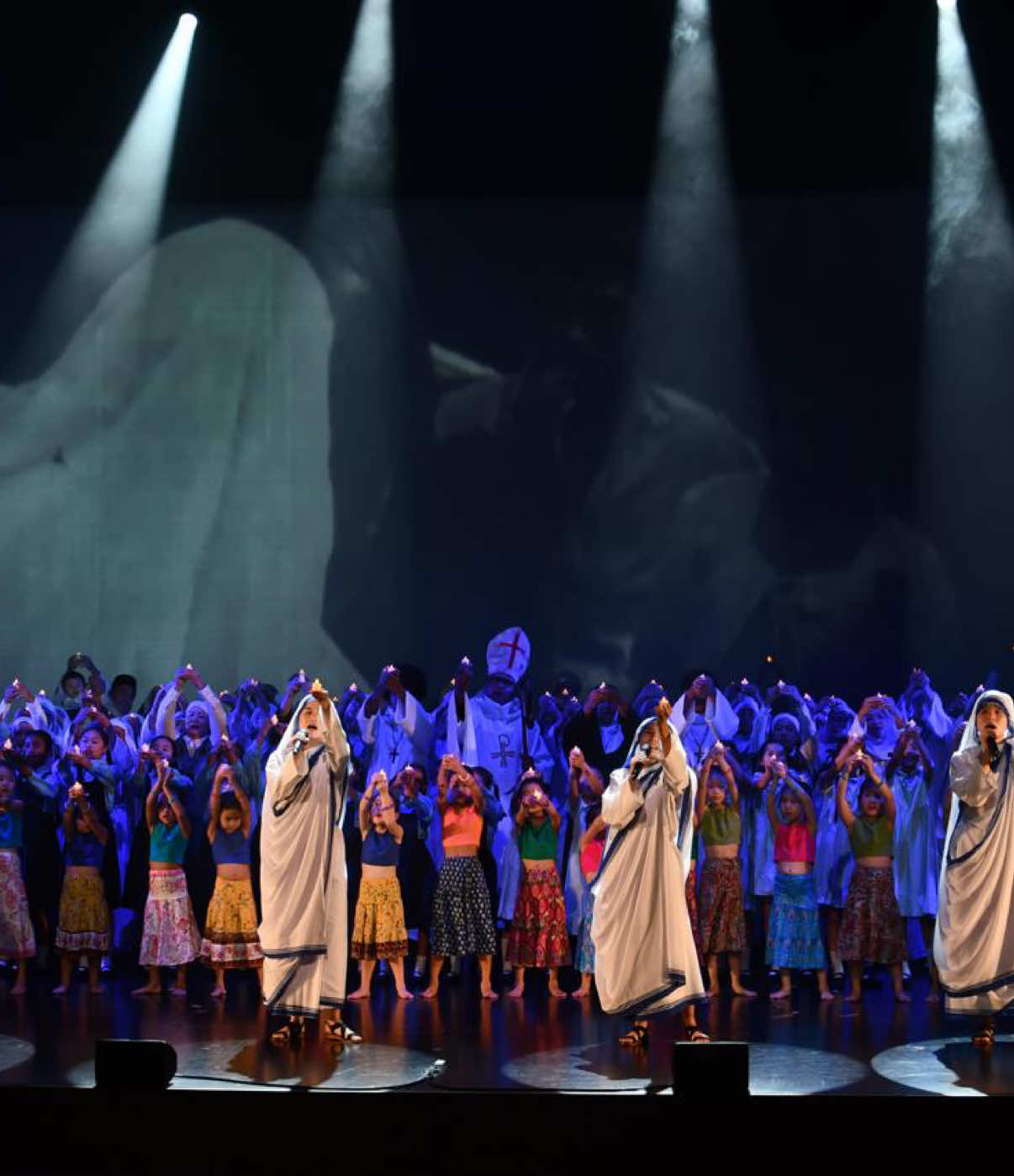 ✨ Back by Popular Demand ✨ After a completely sold-out run last year, Mere Teresa is making its grand return! 🎭  Experience the inspiring journey of Mother Teresa, a woman who changed the world with her kindness, courage, and unwavering faith. 📅 25, 26 & 27 April  📍 Mahatma Gandhi Institute     🎟️  Tickets available EXCLUSIVELY on Ticketbox ! Don’t miss this unforgettable tribute to a legend. Seats are LIMITED  - grab yours before they’re gone again! 🎟️   #mauritius #dancer #spectaclemaurice #danceshow #contemporary 