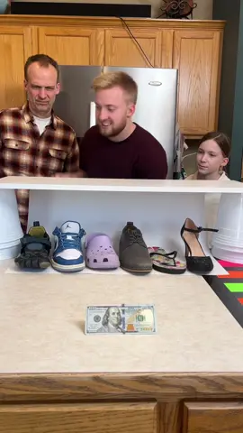 Who will get them all right!👠👡🩴 #games #partygames #tablegames #familytime #familygathering #familygames 