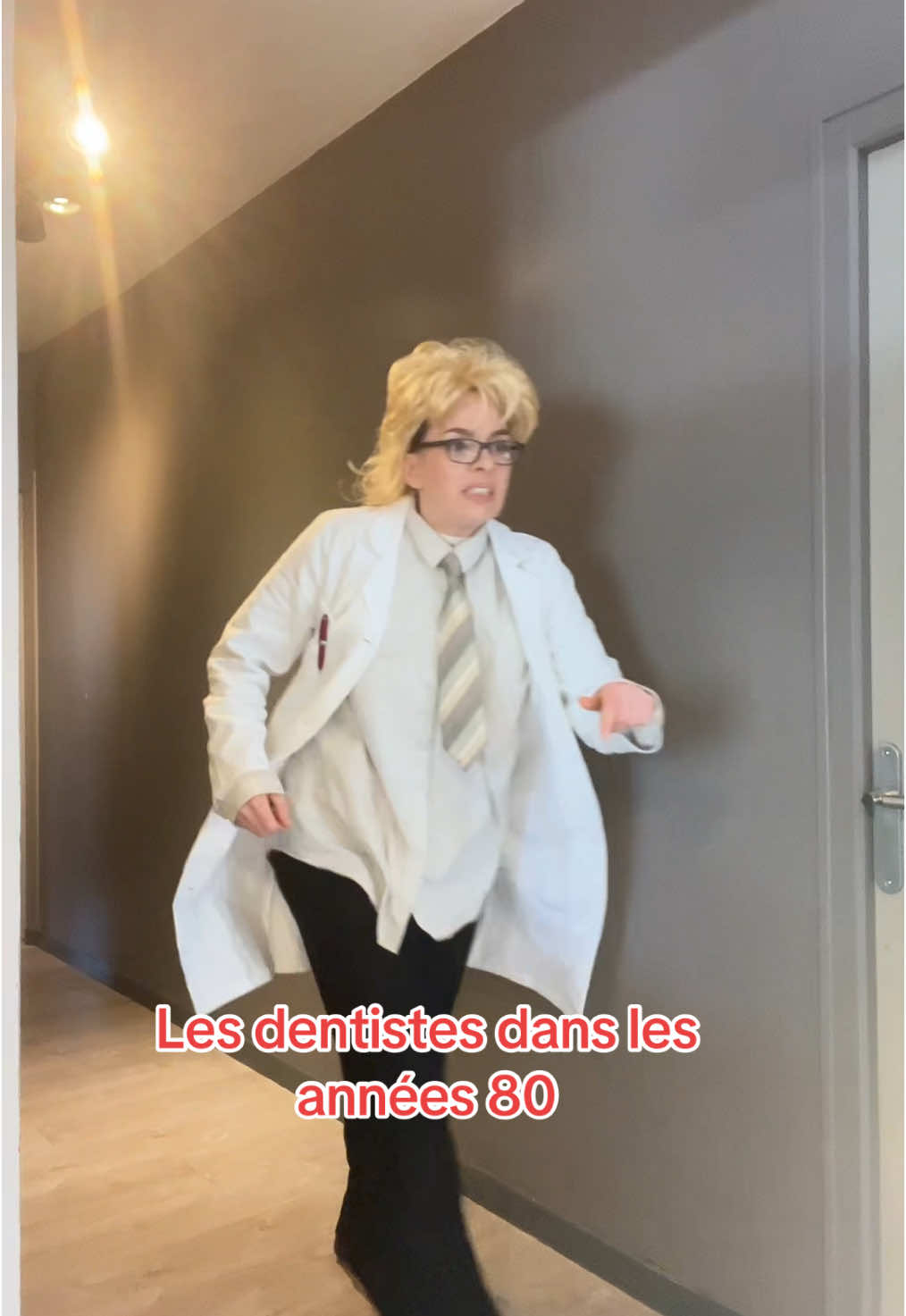 Les dentistes dans les années 80 #parodie #acting #pov #povs #annee80 #vintage #humour 