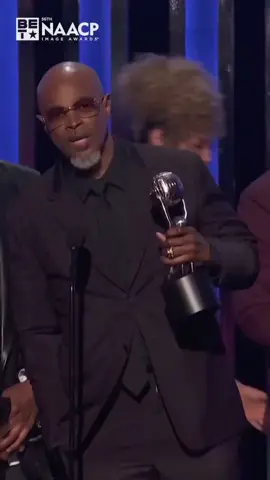 From sketch comedy to blockbuster films, the Wayans family has consistently delivered diverse and impactful content for 40 years. Their ability to tackle social issues with humor while highlighting the nuances of Black life is unmatched. A true dynasty that continues to inspire. Trust and believe, we will ALWAYS give them their flowers 💐 P.S. If my siblings don't have my back like this, send them back to their mama. J/K #WayansFamily #FamilyDynasty #NAACPImageAwards