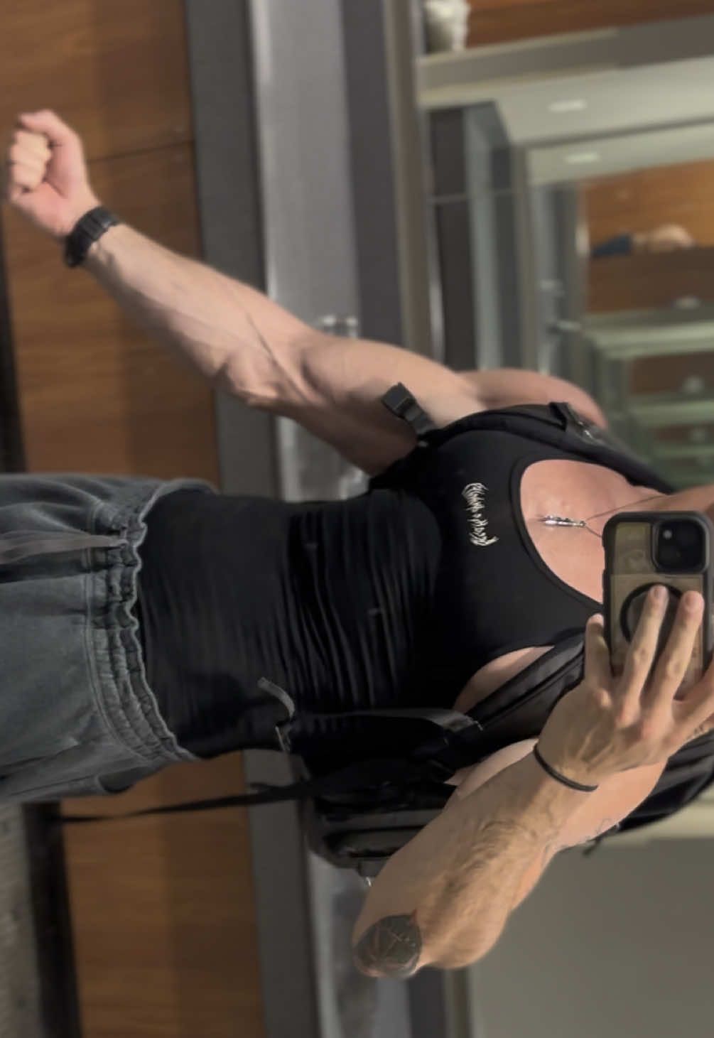 Backpack method ftw  #GymTok #fyppp #biceps 