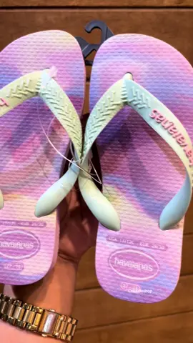 Havaianas Kids Top Fashion Purple Fantasy🔥🌟 Reg. Price: ₱1,299 Ang cute🥰😍 Matutuwa talaga ang kids nyo sa flip-flops na to!🥰 #authentic #havaianas #madeinbrazil #kids #fypage #fyp 