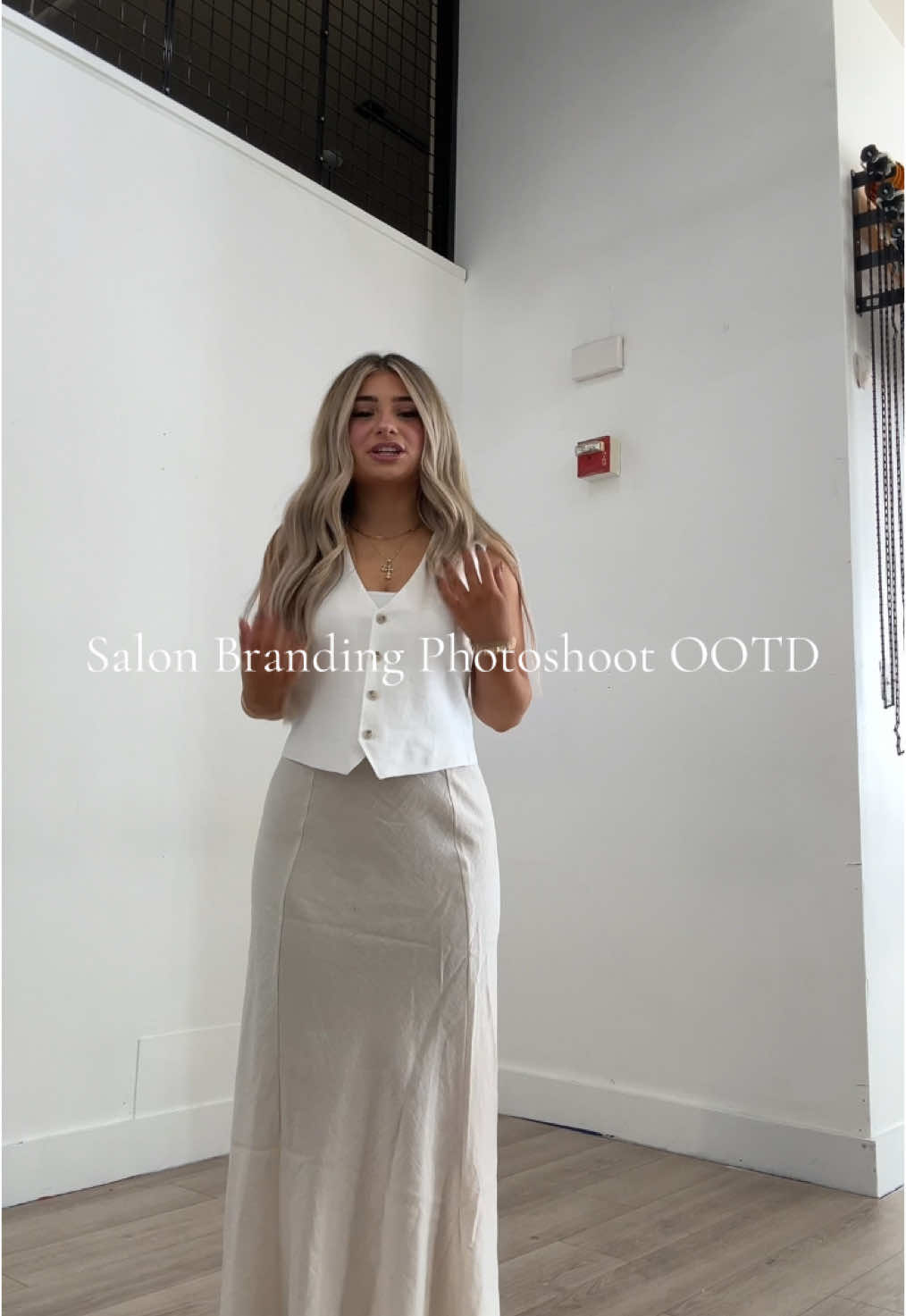 I love my girlies🤍🤍 #utahhair #hairstylistsoftiktok #utahhairstylist #fyp #hairstylist #OOTD #outfitideas #salonfashion #ogdenutahhair #salonlife #hairstylistlife #brandingphotoshoot 