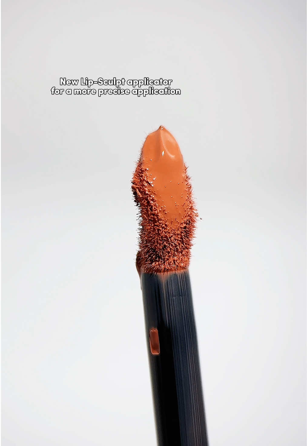 New perfect-grip packaging + Lip Sculpt™️ Applicator = the ultimate lip game upgrade! Co-created with Pantone for the dreamiest shades ✨💋 #MakeOverMY #MakeOverxPantone