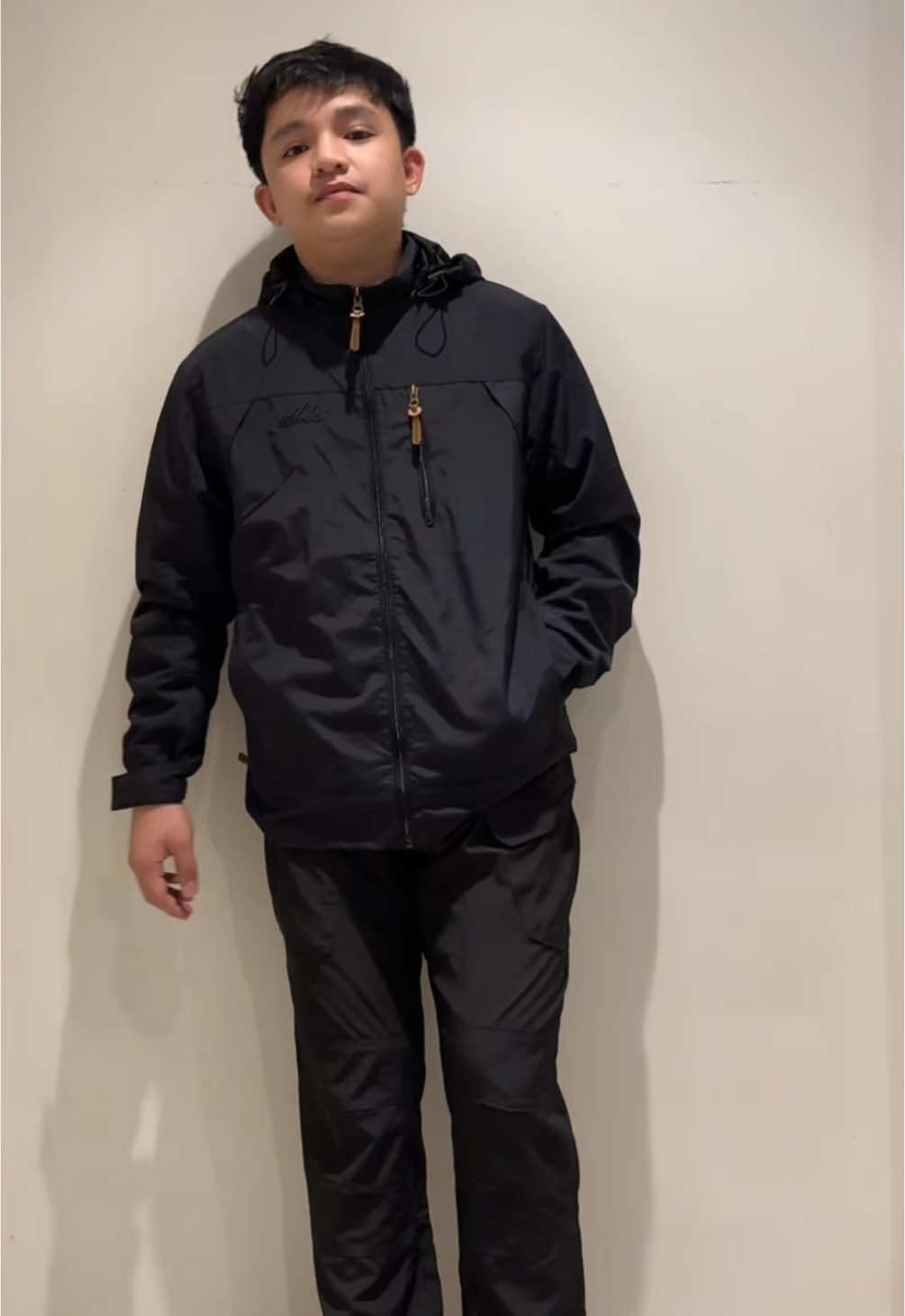 Water proof Tactical jacket / Windbreaker jacket mga par, perfect to kahit saan gamitin. #waterproofjacket #tacticaljacket #windbreaker #ffyp #jacketformen 