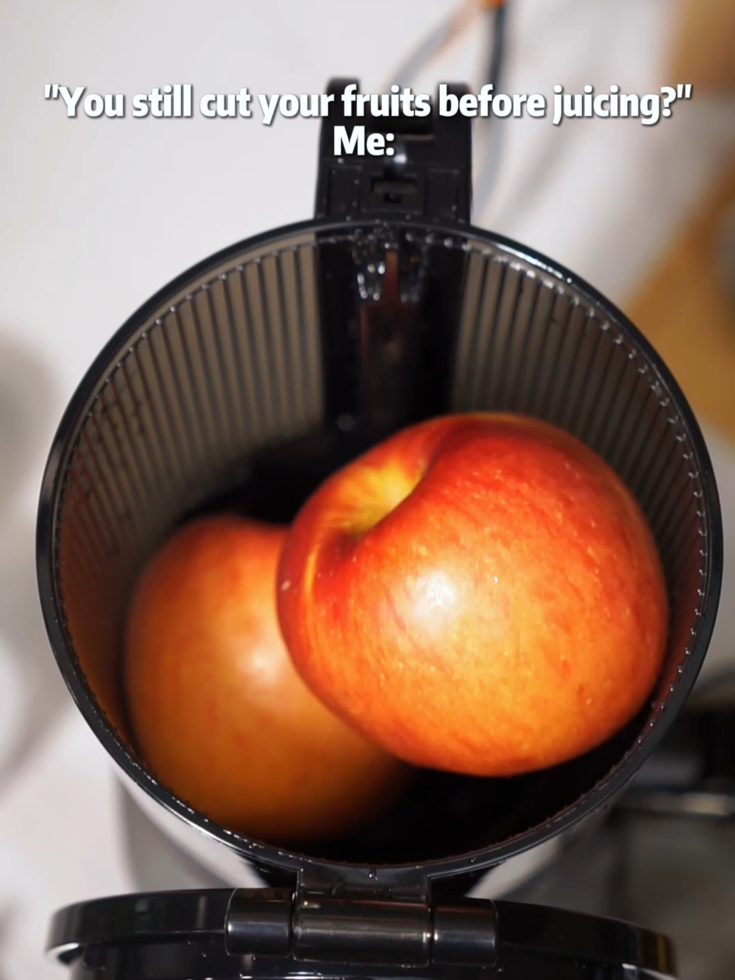 Siapa masih potong buah kecil-kecil untuk buat jus? Kalau pakai Russell Taylors SJ3 Slow Juicer, korang dah tak perlu buat macam tu tau!  #RussellTaylors #applianceforeveryhome #ModernHomeAppliances #slowjuicer #juicing #freshjuice #fypmalaysia