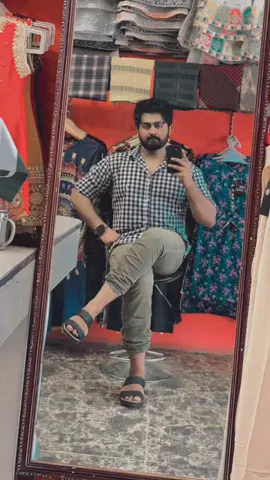 ثبوتِ وفا ساتھ ہسنے یا غم میں رونے سے نہیں ملتا بلکہ دورِ ناراضگی میں عزتوں کا احترام اور باتوں کے راز رکھنے سے ملتا ہے ——🖤