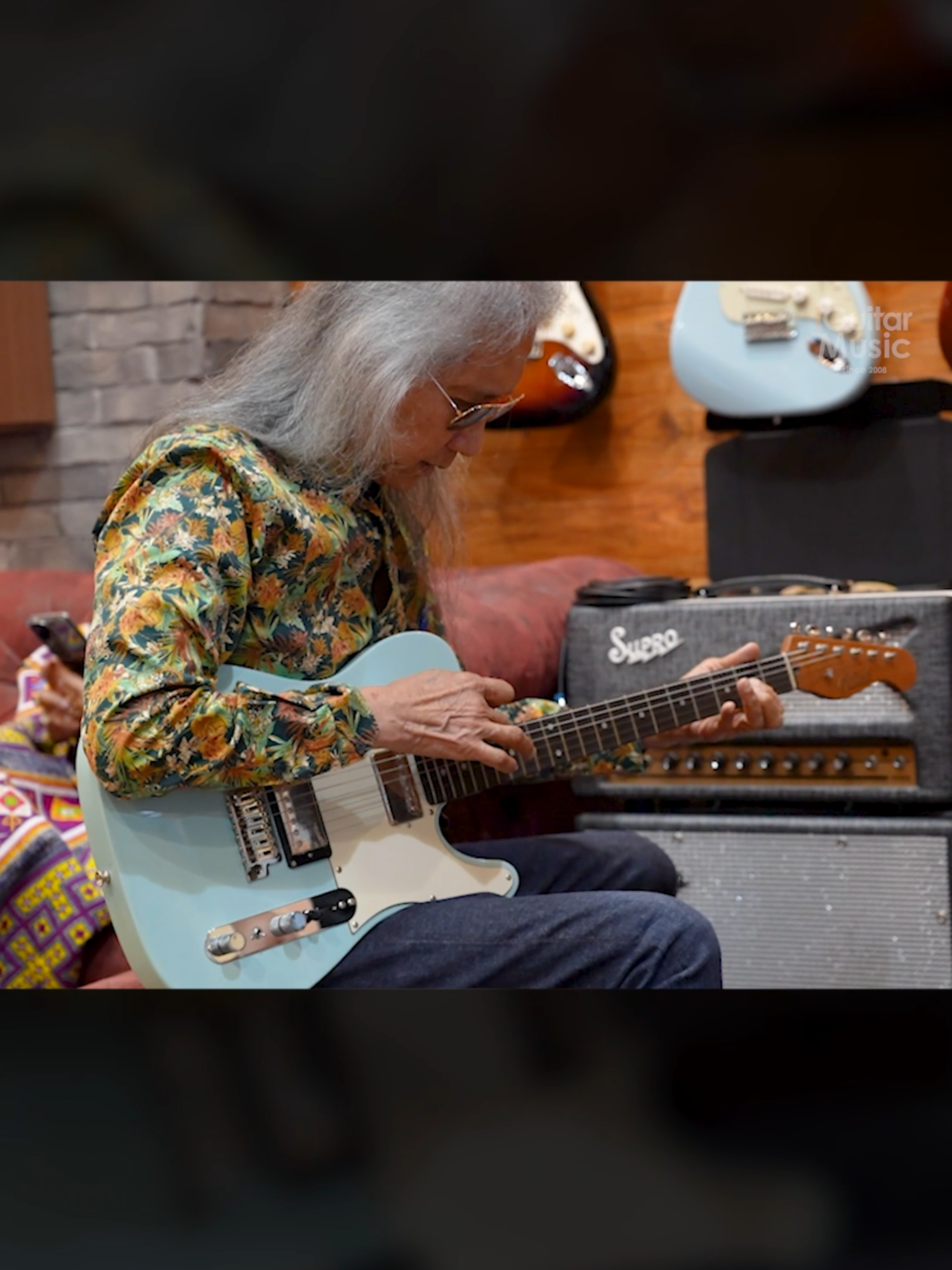 อาจารย์แดง เทสกีตาร์ / ขอบคุณอาจารย์แดงมากๆ ครับ แวะมาเยี่ยมเยียนร้าน iGuitar Music  และให้เก็บคลิประหว่างเทสกีตาร์แบ่งปันให้เพื่อนๆ ได้ชมกันครับ #อาจารย์แดง #อาจารย์แดงกีตาร์