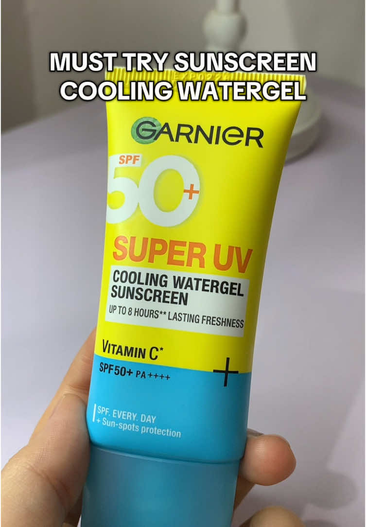 Sunscreen pertama yang bikin kulit jd adeem😍✨❄️ #antisunspiracy #garnieruvcgbb #fyp #garnierindonesia #sunscreenviral 