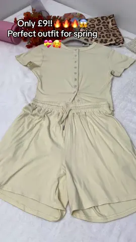 #tee#tshirt #top #shorts #comfyclothes #ribbed #twopieceset #womenswear #spotlight #spotlightfinds #tiktokshopspringsale #springsale  