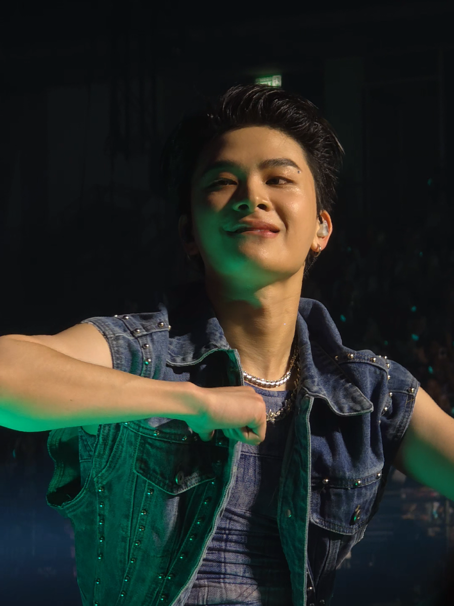 baby oh #thaichayanon #nexnattakit #busbecauseofyouishine #bus_lighttheworld 