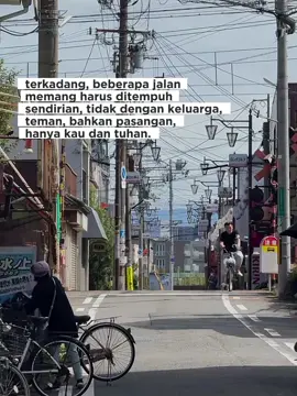hanya kau dan tuhan. #quotestory #pemuda_insomnia23 #katakata #xyzbc #vibes #kehidupan #CapCut #fakesituation 