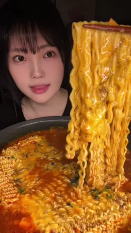 Pepper Cheese Spicy Ramen Mukbang 후추치즈열라면 먹방 ❤️‍🔥 #Eatingshow #asmr  #Eatingsound #FoodLover #spicynoodles #asmrfood #koreanfood #koreangirl #homecook #열라면 #야식  #foodtiktok #ohharu #fyp 