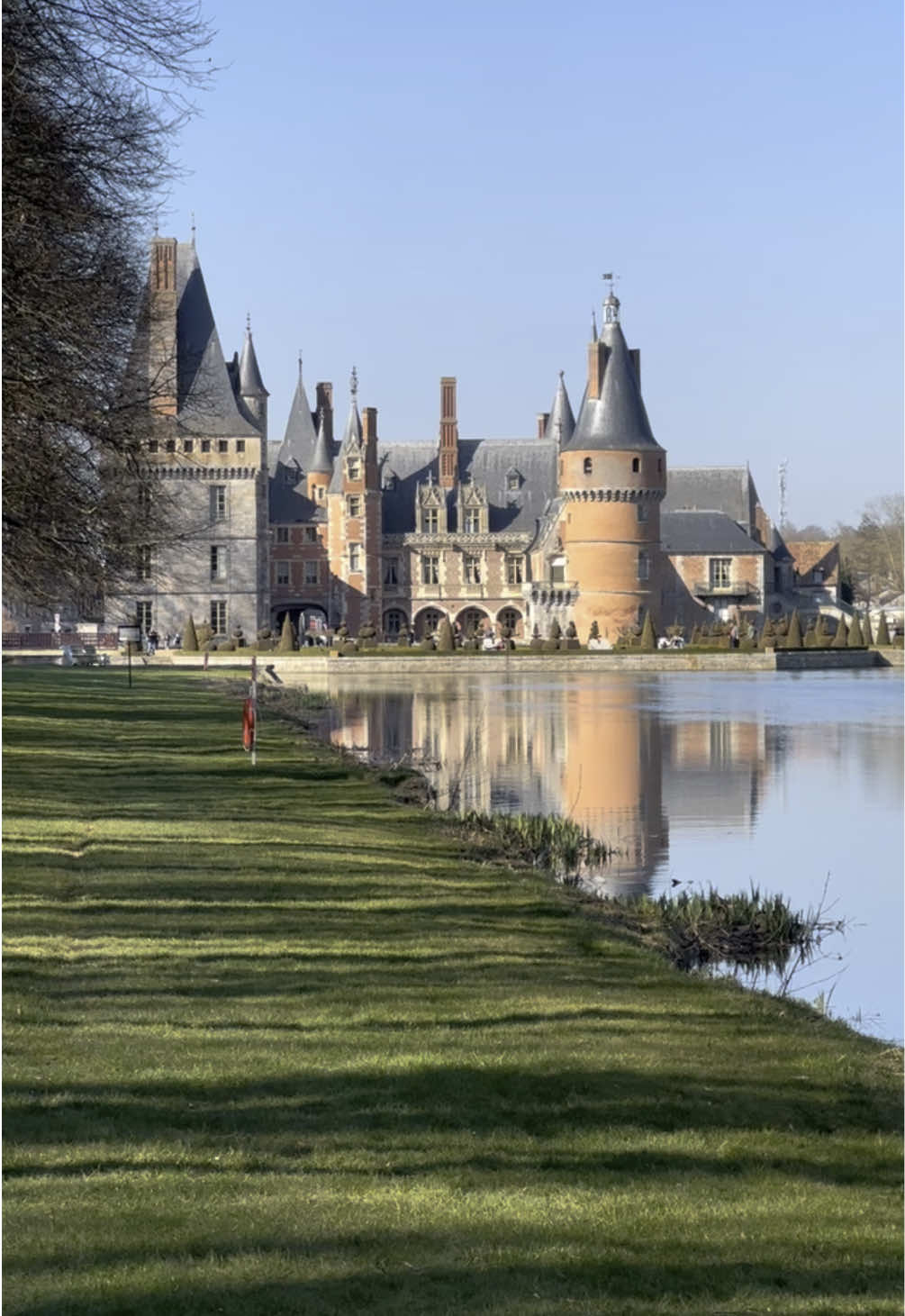 📍Maintenon, France❤️🇫🇷 Chateau de Maintenon❤️🏰 #travel #france #castle 