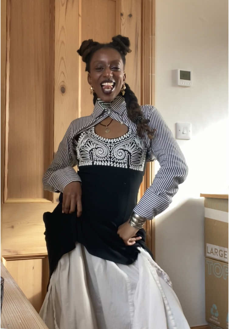 call me a governess, because I came to to teach 🍎 🍏 . . . . . . . . . . . . #OutfitCheck #BlackQueer  #LesbianFashion   #EritreanStyle  #QueerFashion  #PrideInStyle  #FashionInspo  #LGBTQStyle  #EritreanFashion  #habeshaqueer #habeshagay #queereritrea #londonqueer #londongay #blackqueerlondon #blackgaylondon #wlw #alternativestyles #locs #locstyles #alrernativelocs 
