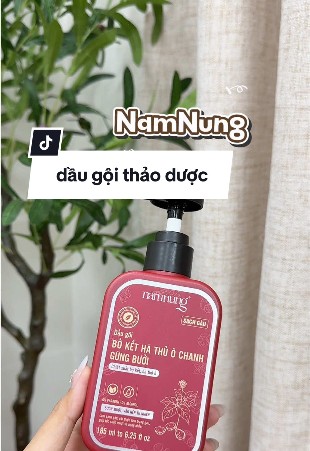 Bà nào có tình trạng gàu, nấm, ngứa thì tham khảo qua em dầu gội này của nhà NamNung nnha ✨ #hoangaanh #hgaanh #review #daugoinamnung #namnung #giamrung #daugoithaoduoc #haircare #viral #xuhuong #fyp 