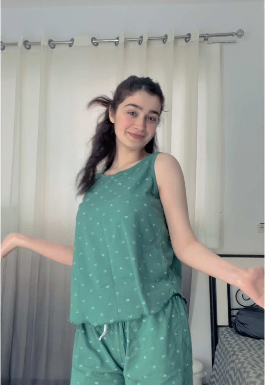به عنوان کسی که تازه بیدار شده زیادی انرژی دارم(معمولا بیدار که میشم هاپوام)