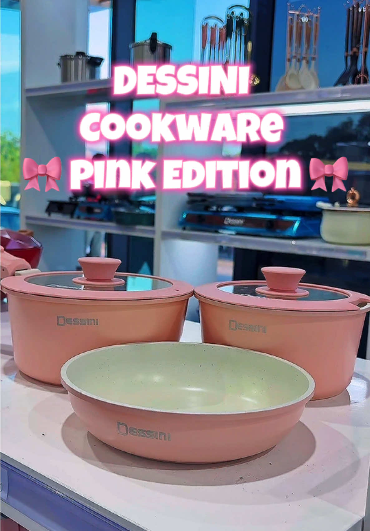 Kalini kite pilih pink sbb pink dia lawaa gils! aa tak nyesal grab, dah try masak2 mmg best sbb material jenis ceramic non stick coating langsung xmelekatt, kite approved 🌸 #dessini6pcs #periukpink #periukceramic #dessini #dessiniitaly #periukdessini #periukdessiniviral #periukdessinioriginal #dessinioriginal #dessinicookware #dessinicookwareset😍 #dessiniestore #lifeatdessini #lifeatdessinimy #mydessinicheck #tiktok #TikTokShop #tiktokshopping #tiktokshoppingmysale  #tiktokselamatsuperdeal  #racuntiktok #racuntiktokshop  #tiktokmalaysia #capcut #fyp #fypシ゚ #fypage #foryoupage #pot #periuk #barangdapur #kitchengadgets #KitchenHacks #hargatermurah #masukberandafyp #affiliatemarketing #affiliate #tipsaffiliate #racunaffiliatetts #creatorsearchinsights  