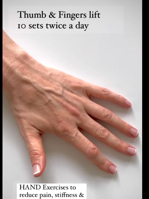 دن میں صرف 5 منٹ نکالیں اور اپنے ہاتھوں کو صحتمند رکھیں!** 💪✨   #elderlycare  #arthritisrelief f #HandHealth #urduhealth #seniorfitness #WellnessTips #JointHealth #HomeExercises #FitnessWithdrazka #physiotherapy 