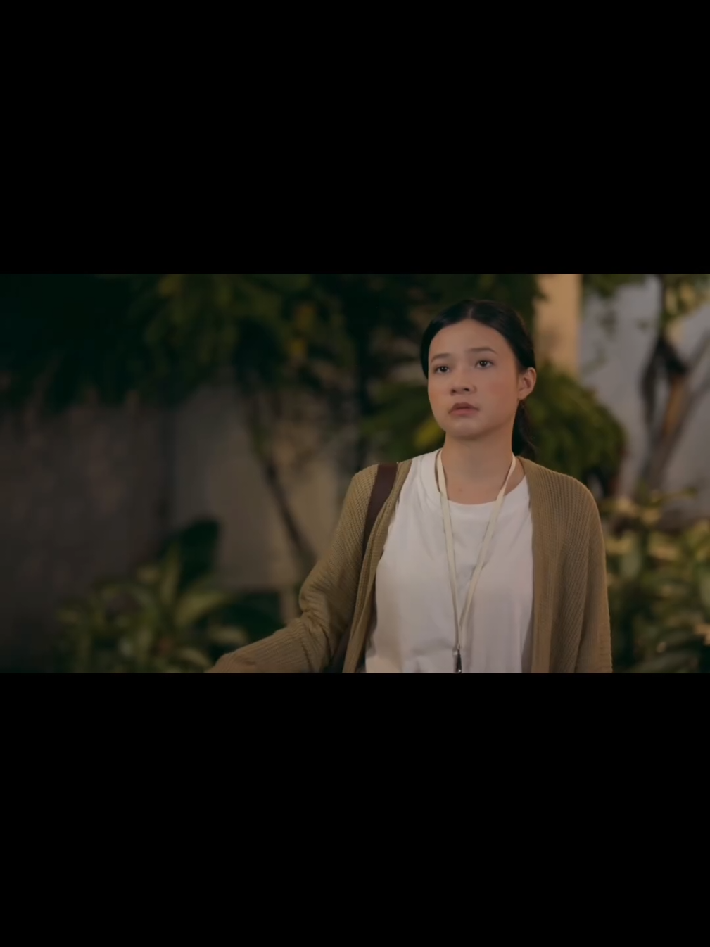 Ramai dibahas, iklan Plossa ramadan ini berhasil bikin netizen baper katena menceritakan situasi yang relate bagi para perantau di ibukota #tenangadaplossa  #hirupketenanganraihkemenangan  #PlossaMenenangkanPikiran #mudik #anakrantau #pulangkampung #ibudananak #mama #ayah #plossa #iklan 