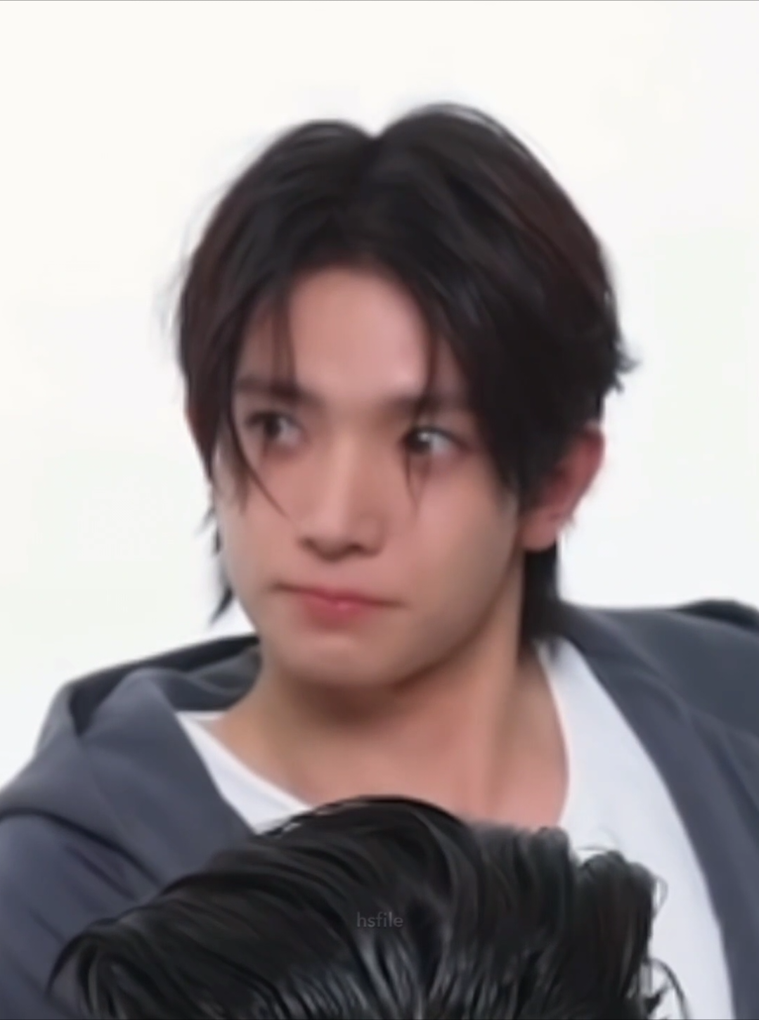 look at his eyes 👀✨️ #heeseung #enhypen 