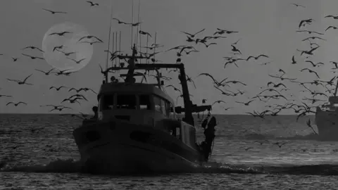 ta như làn mây trôi về cuối bầu trời #qtrcic9 #buon_tam_trang #nhac #nhachay #suy #nhacbuon @Trường Dzui Dzẻ 🤯 