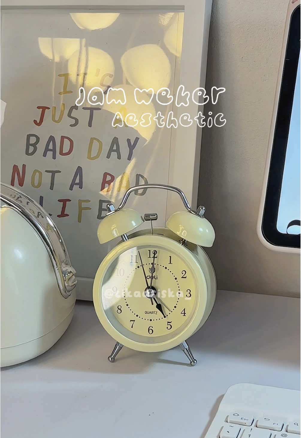 Gada lagi namanya kesiangan kalo pake jam weker ini 😂 suara alarm-nya beneran keras banget! Modelnya estetik banget juga✨💕 #jamweker #jamaesthetic #jam #jamalarm #dekorasikamar #kadounik #baranglucu #foryou 