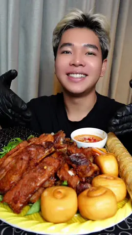 Nay ăn mâm sườn nướng quá đã 🤤 #ancungtiktok #xuhuong #fyp #mukbang #asmr #hieutaytrai #ănđêm ăn sườn nướng đêm khuya