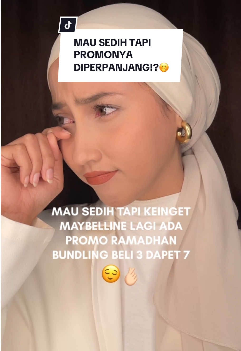 HAH PROMO #THR DIPERPANJANG!?🤭 Beneran ga sih?👀 Please cek di keranjang, komen sekarang kamu checkout promo yang mana ya bestie!🥰 #WeAreMaybelline #BuluMataSkyHigh #SuperstayMatteInk41Warna #SunkisserBlushHighlighter #GoldUpSatSet #Libur 