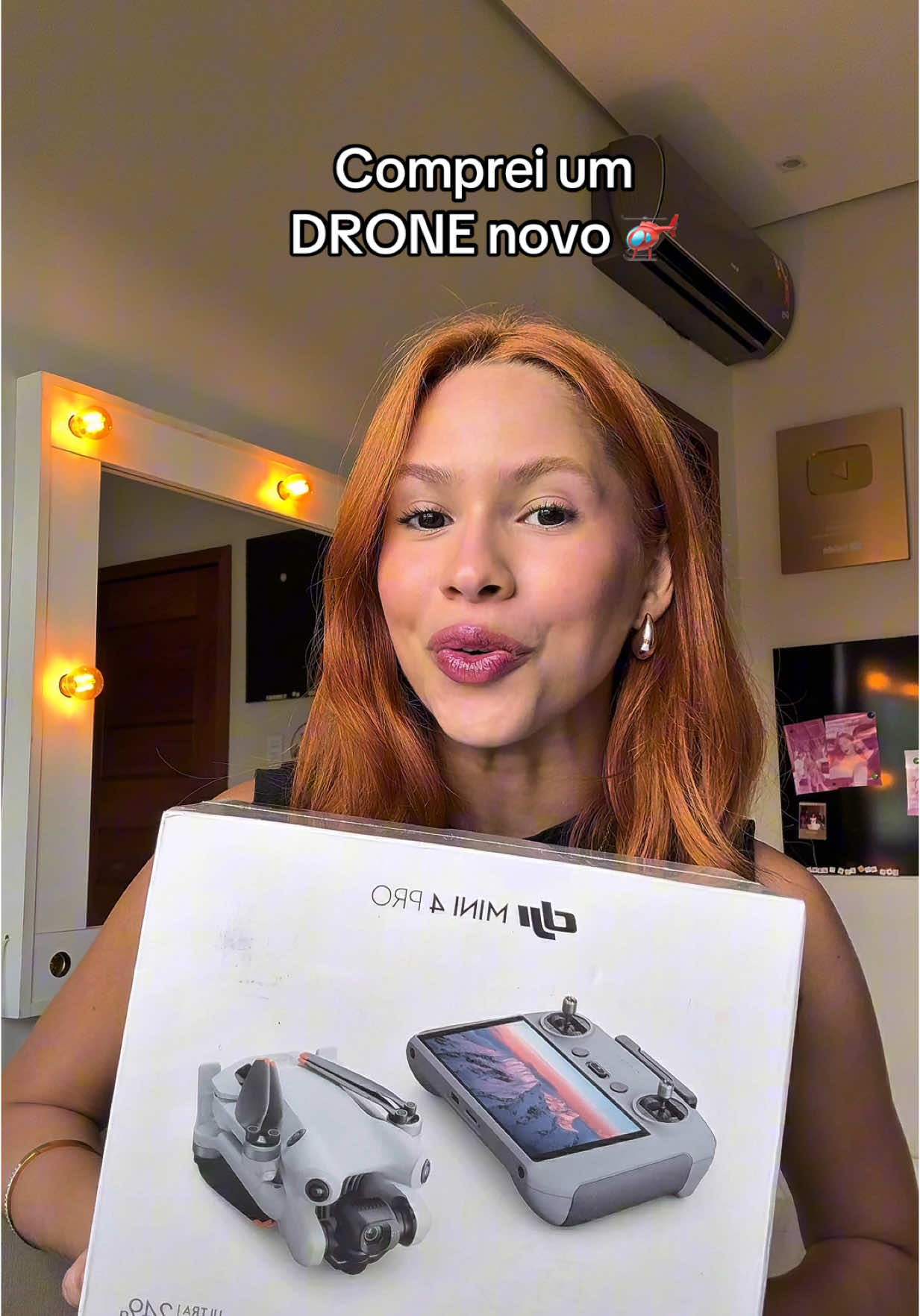 Meu novo bebê 💕 O antigo bateu em um coqueiro e foi de arrasta HAHAHA mas esse novo é um modelo mais tecnológico. Grava em 4K na vertical, um zoom BABADEIRO e tem sensores pra evitar acidentes 🤩🤩🤩 os conteúdos ficarão incríveis agora!!! 