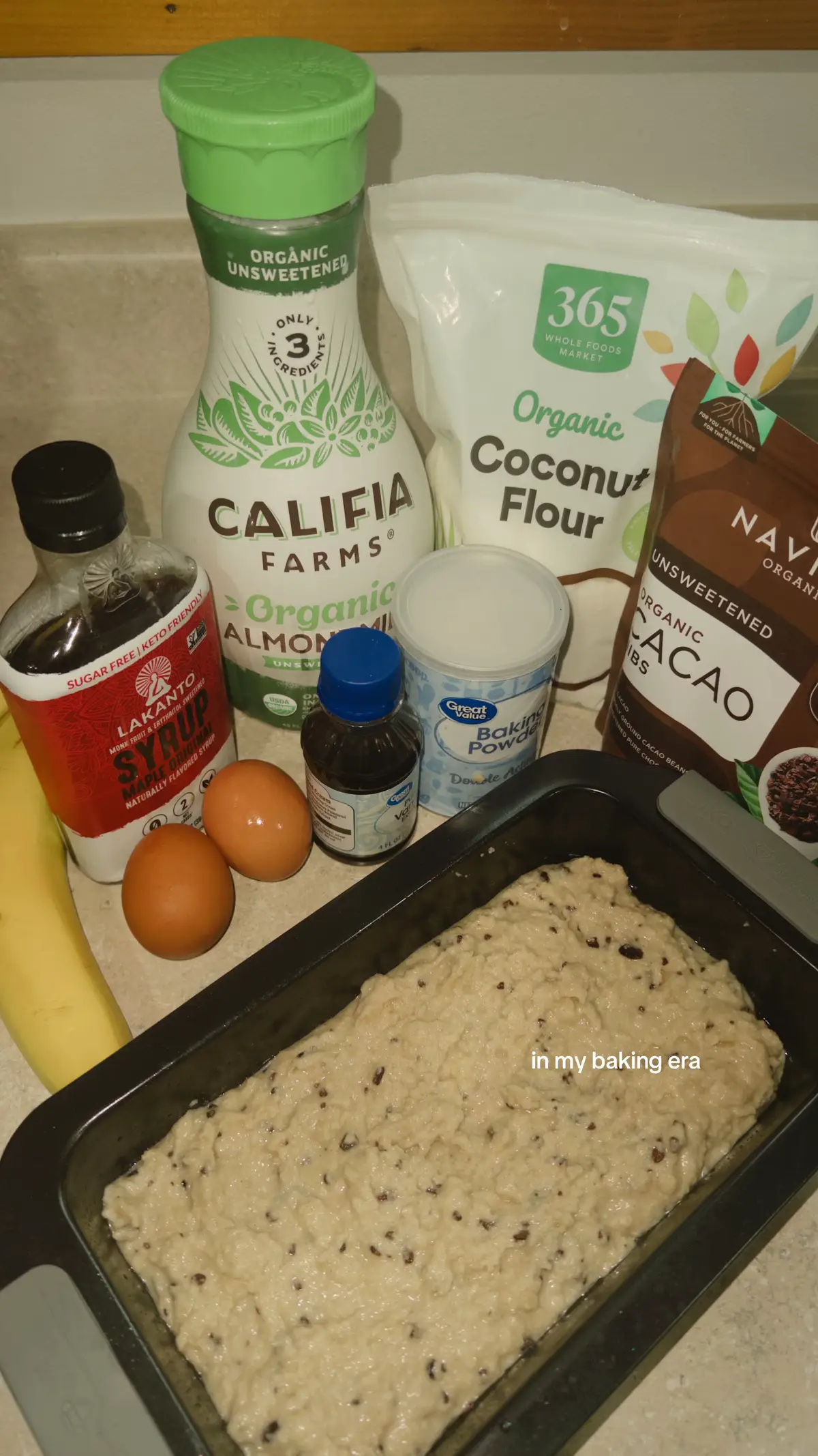 In my baking era. Ahora siempre quiero estar haciendo y probando diferentes recetas 🥹😅 La verdad es que uno va cambiando segun en la etapa que esta viviendo ✨ y amooooooo esta etapa de mi vida 😍😍😍😍 #fyp #baking #bananabread #Recipe 