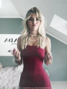 blonder & five inches taller. // #elenazoe #elenazoeedits #elenazbt #elena #tallgirl #blonde #GlowUp #gym #breathtaking #fyp #viral #beauty #gorgeous #foryou #tiktok #lukasffx 