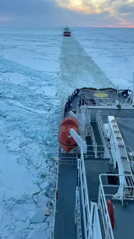 #icebreaking #winternavigation #lifeatsea🌊🚢 #forupage 