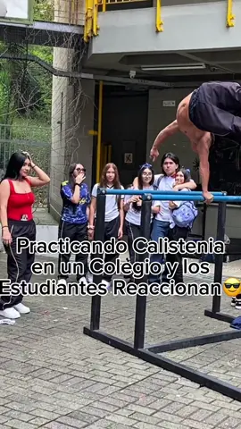 Le robe miradas a la novia y el novio estaba celoso. 🤯😳 #humor #calistenia #gym #calisthenics #Fitness 