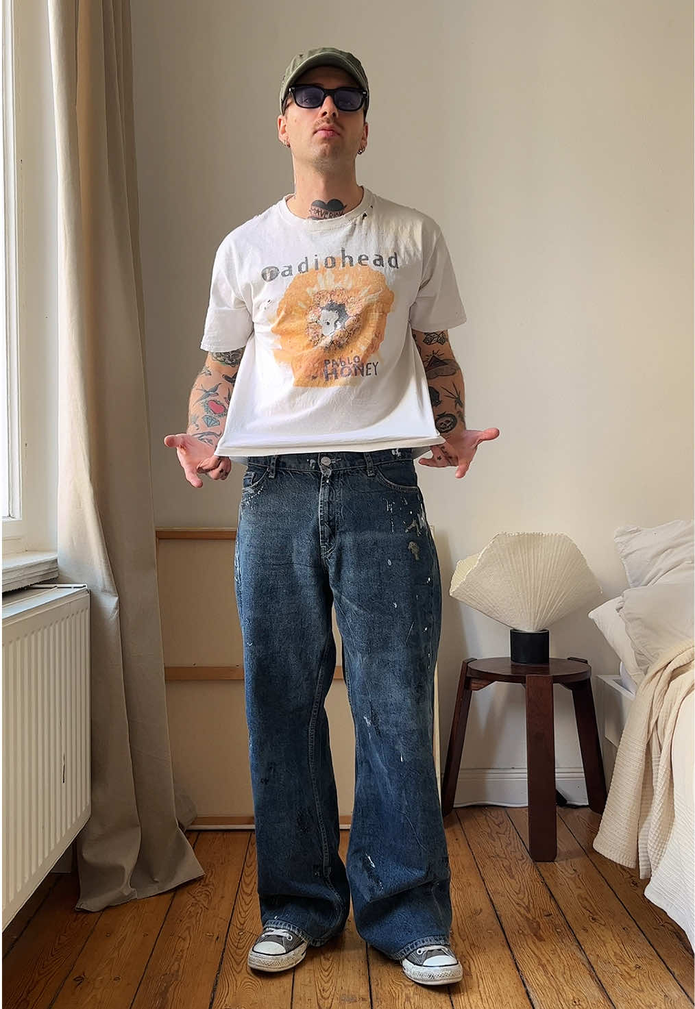 fav tee fav band  #fyp #vintagefashion #radiohead #bandshirt #archivefashion #fitoftheday #fashiontiktok 