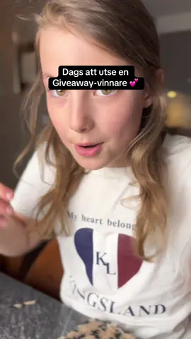 #giveaway #hästarpåtiktok #rida #hästar #barn 