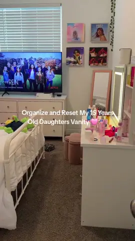 Organize and Reset My 15 Years Old Daughters Vanity  #organization #vanityreset #vanityorganization #organized 