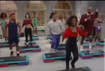 I was humbled today lol. Tara's Body had me looking like Martin. @Tara  #workout #Fitness #blackfitnesswomen #summerbody 