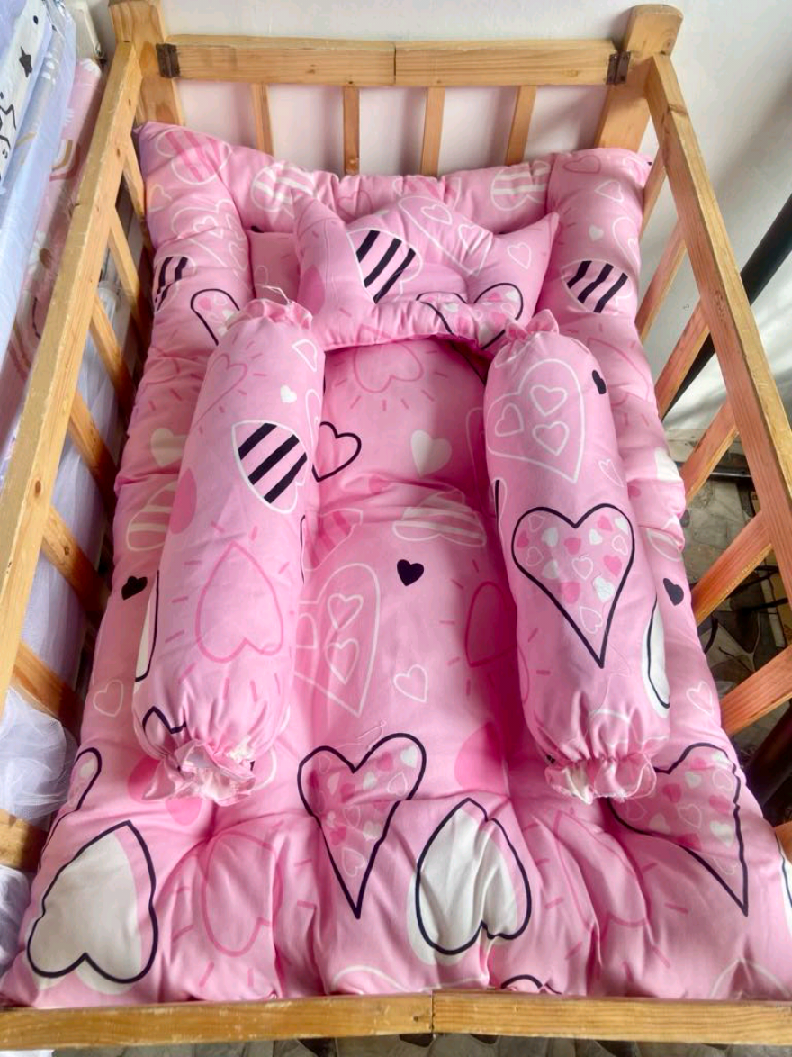 Jumbo Comforter Set 📍Canadian Cotton 📍Soft 📍high Quality  Click the yellow basket to order  #baby #pregnancy #firsttimemom #woodencrib #crib #cavitearea #NewbornBundle #babyessentialsph #babyproducts #babyclothes #thirdtrimester #secondtrimester #QualityBabyProducts 
