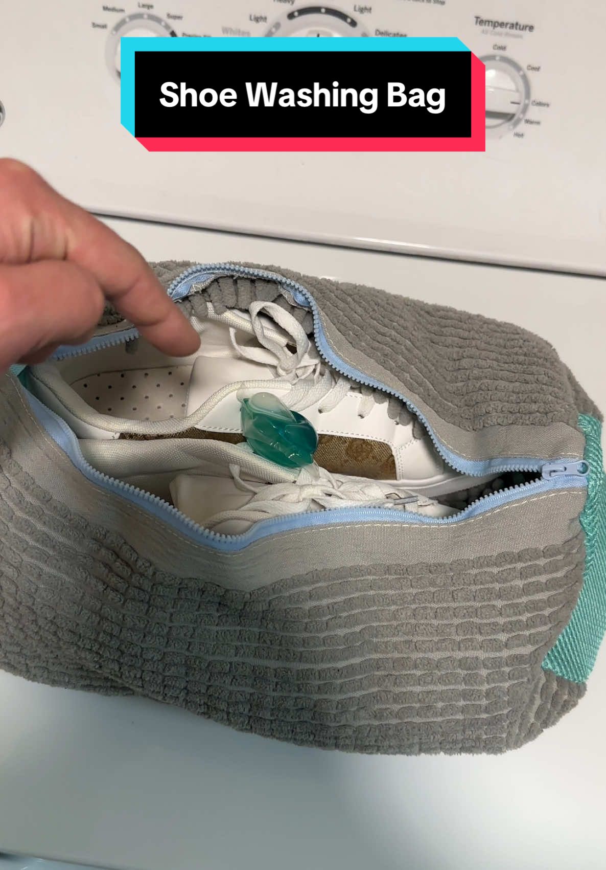 Shoe Washing Bag #fyp #fyf #TikTokShop #viral #trending #musthaves #tiktokshopfinds #giftideas #giftguide #giftsforher #giftforhim #tiktokshopping #tiktokshopdeals #springtok #TikTokShopSpringGlowUp #washingbag #shoewashingbag 